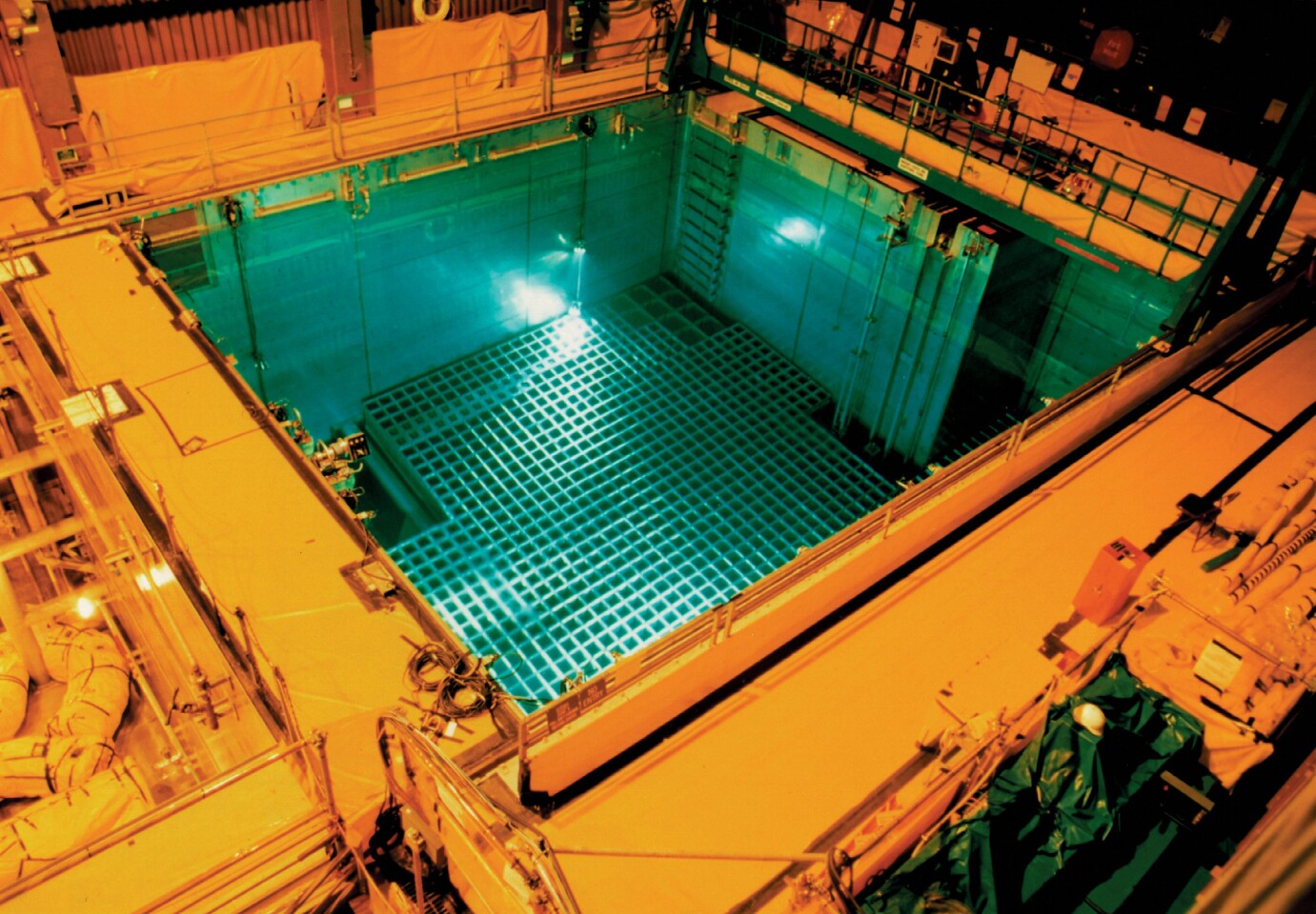 A spent fuel rod containment pool