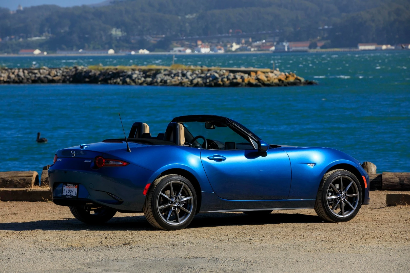 Mazda boosts the little 2.0-liter four-cylinder engine of the 2019 Mazda MX-5 Miata to a more potent 181 hp