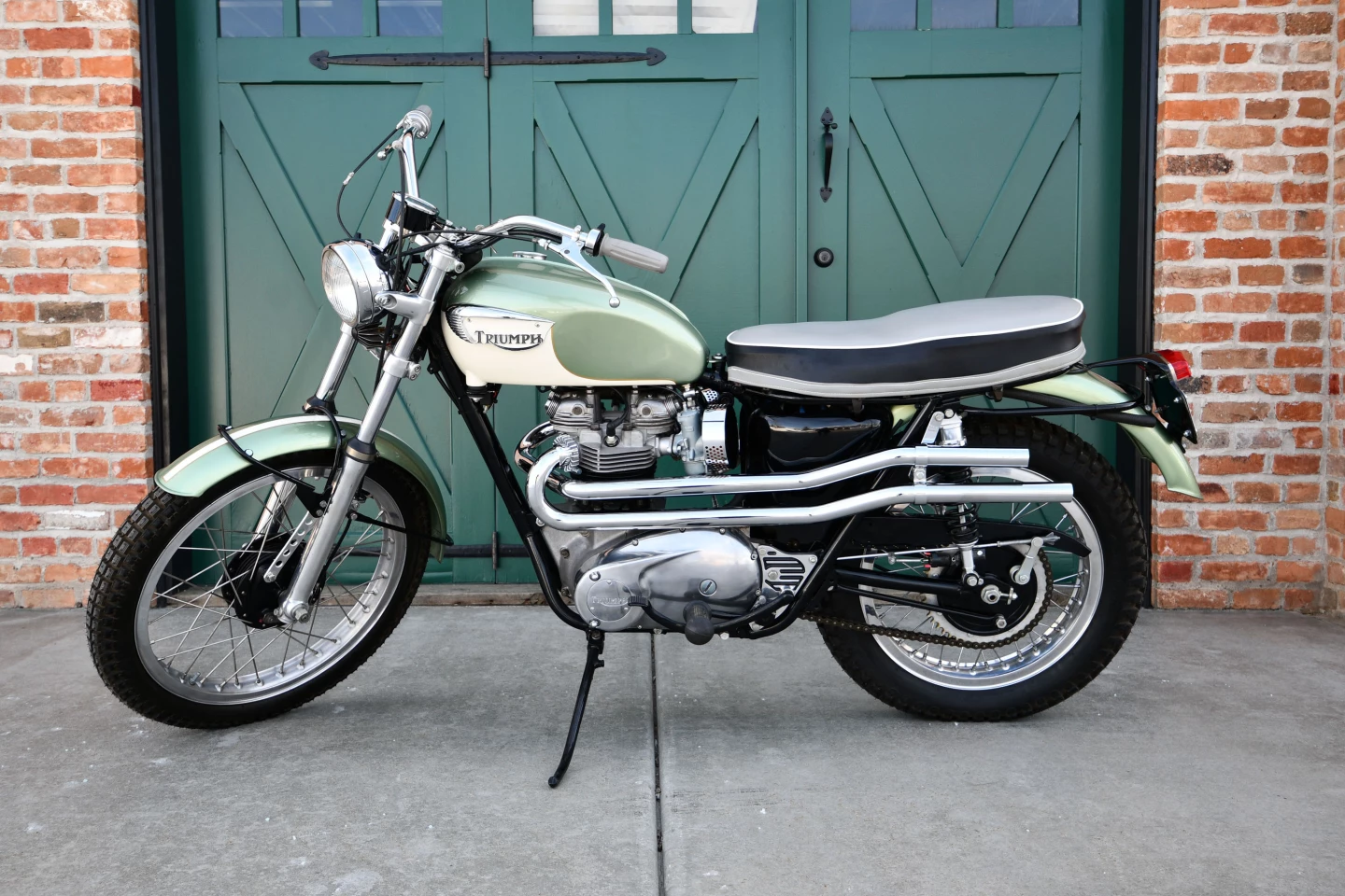 This 1970 Triumph Bonneville TR120 will go to auction during Monterey Car Week with RM-Sotheby's (Lot 301) on 14-August-2021 with an official estimate of $40,000 to $50,000