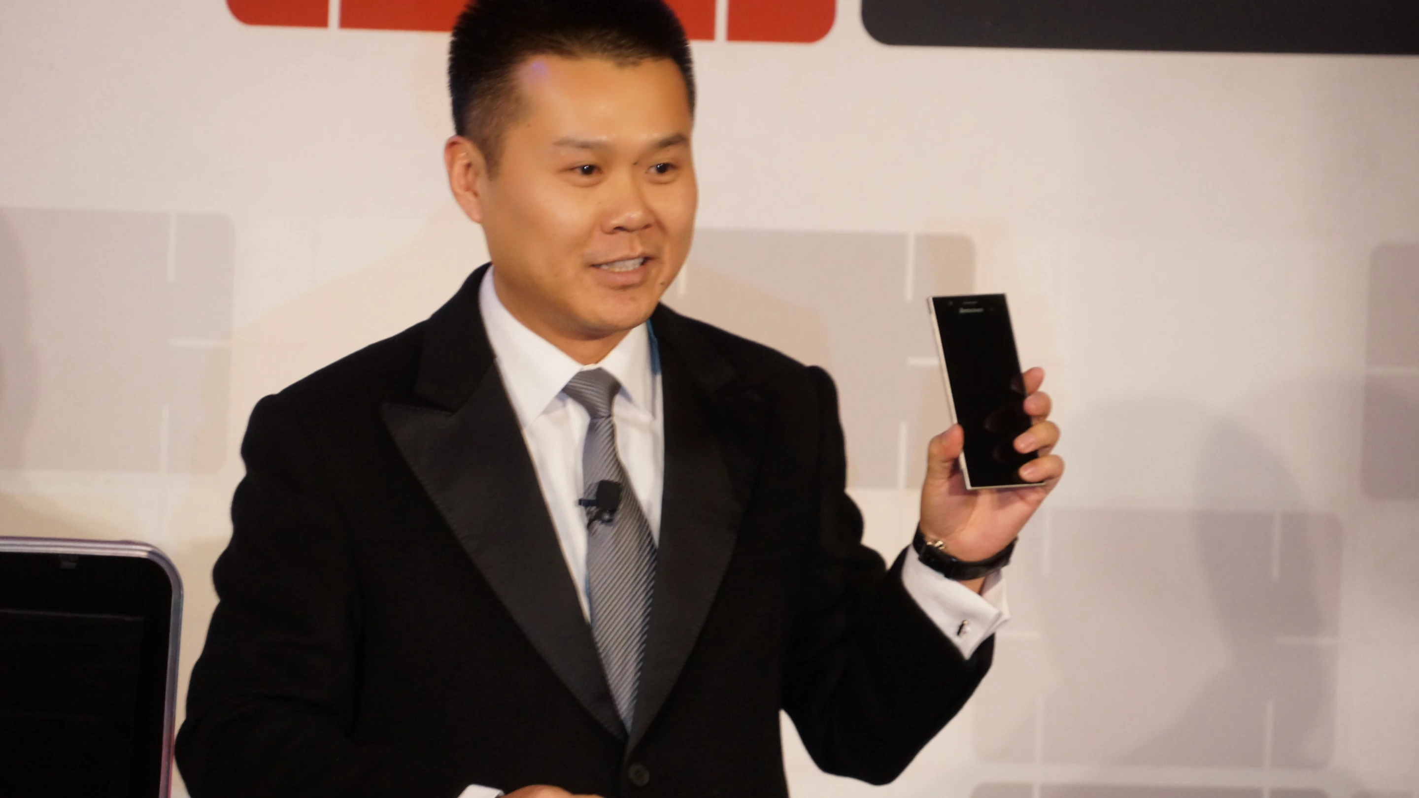 Lenovo has announced six new smartphones for 2013, including the impressive-looking flagship K900