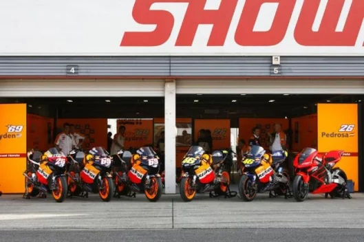 A gaggle of the 5 cylinder machines