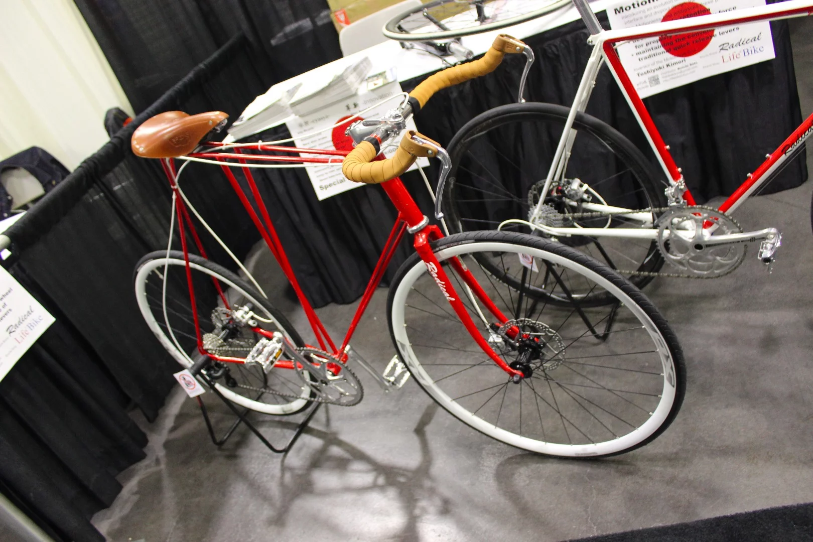This experimental Lifebike uses a unique frame design to transfer pedalling torque across from the drivetrain side of the bike, lessening frame flex