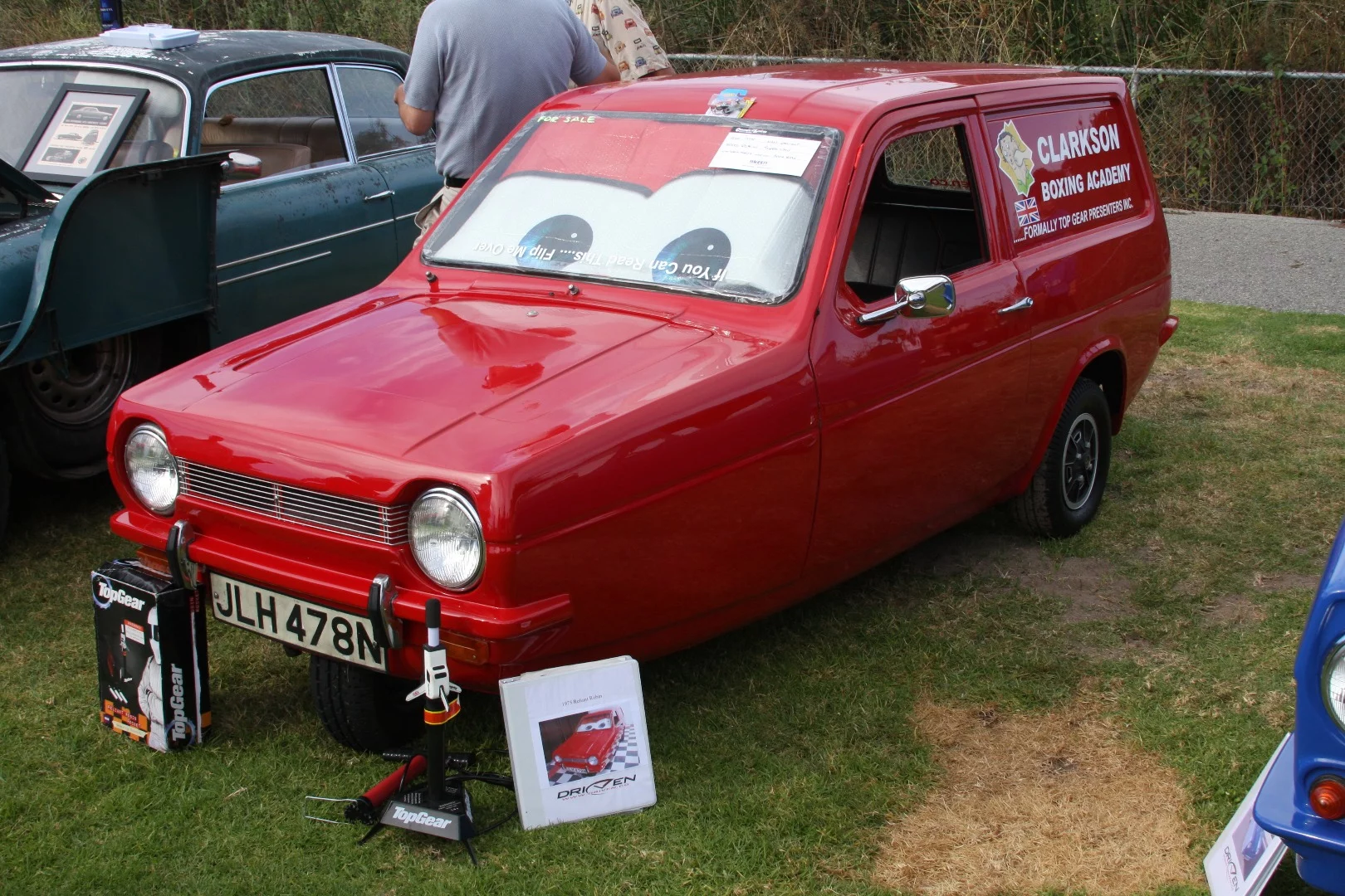 Three wheeler delivery at The Concours d'LeMons