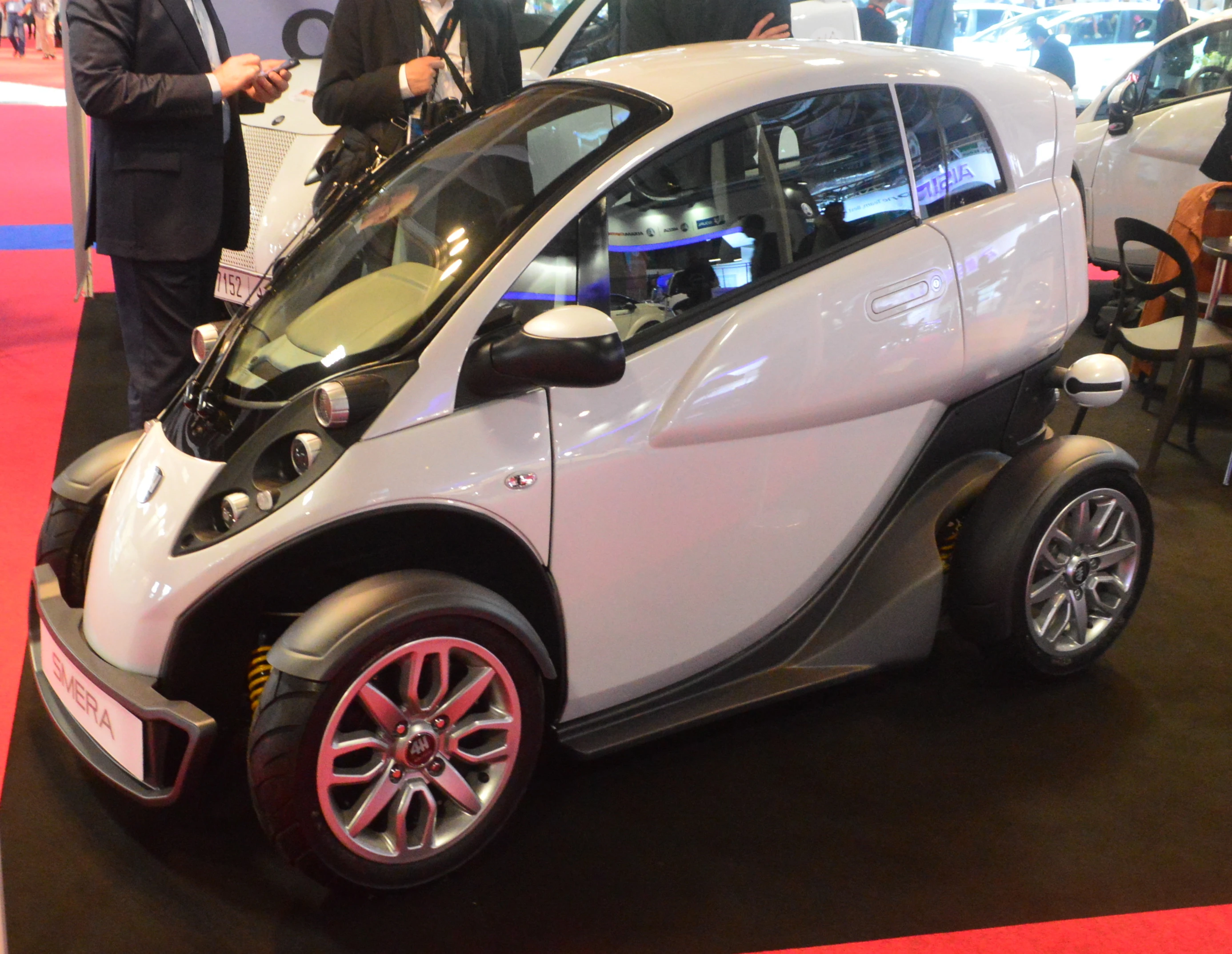 The 4H Smera is a tiny, 880-lb (400-kg) electric 1+1 (Photo: C.C. Weiss/Gizmag)