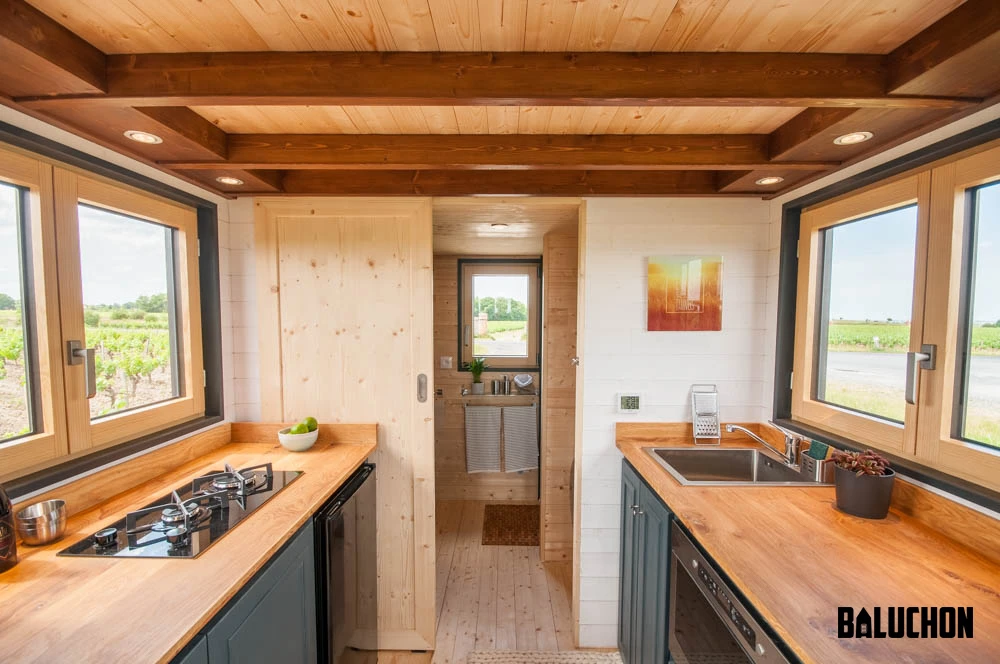 Inside the Intrépide tiny house by Baluchon