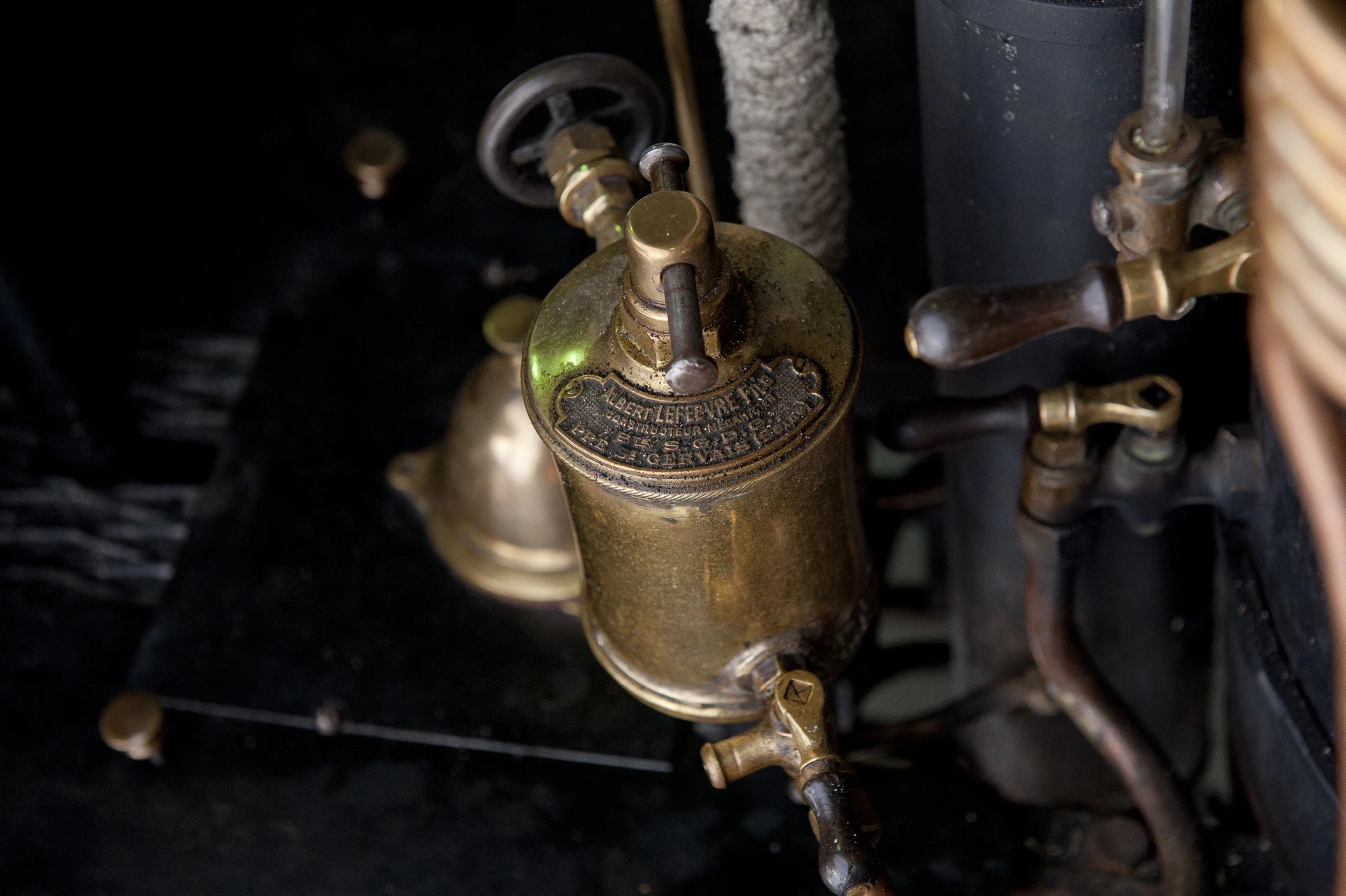 1884 De Dion Bouton et Trepardoux Dos-a-Dos Steam Runabout