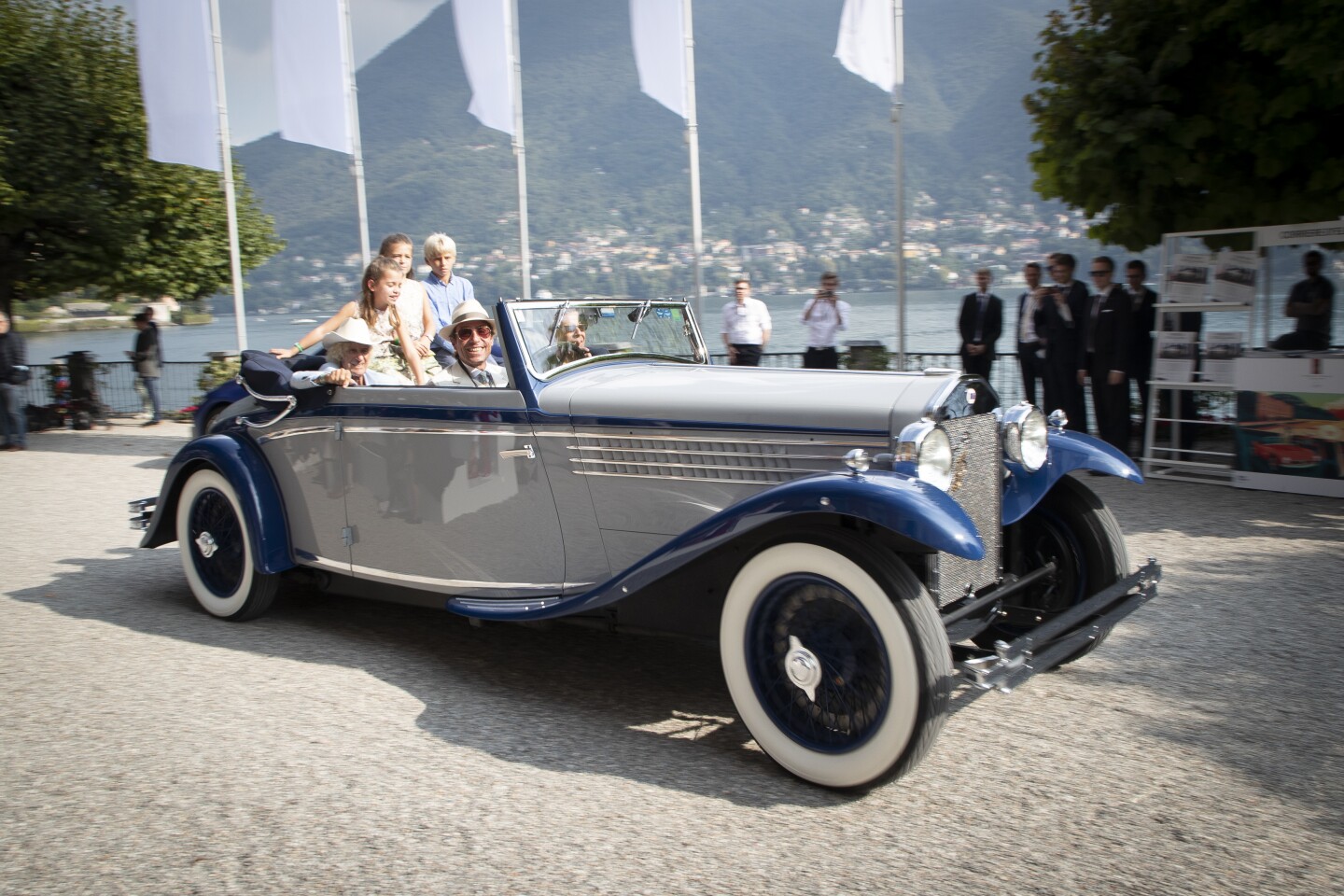 The Best of Show by Public Referendum at the 2021 Concorso d’Eleganza Villa d’Este went to this 1930 Lancia Dilambda Serie I Drop Head Coupé by Carlton Carriage. The car also won Class B | Developing the Theme: Space, Pace and Grace