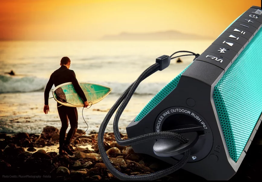 The watertight hatch over the connections is opened with the key on the wrist strap