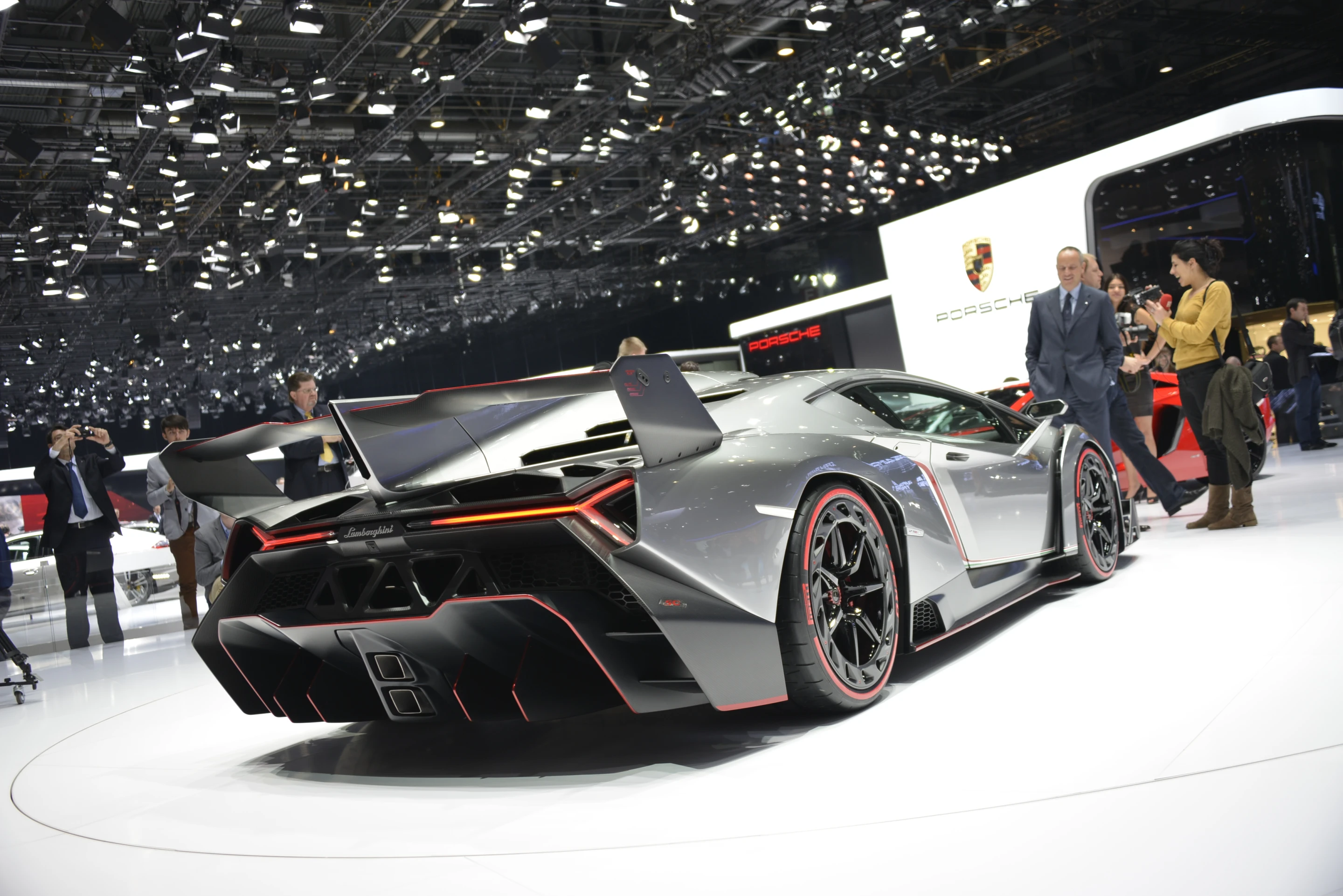 Lamborghini introduces the Veneno