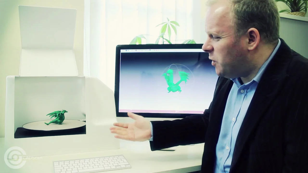 CADScan3D co-founder Alastair Buchanan shows off his desktop 3D scanner