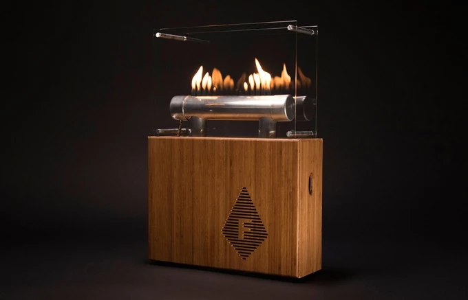 The 15 flames on top of the aluminum tube pulse to the beat