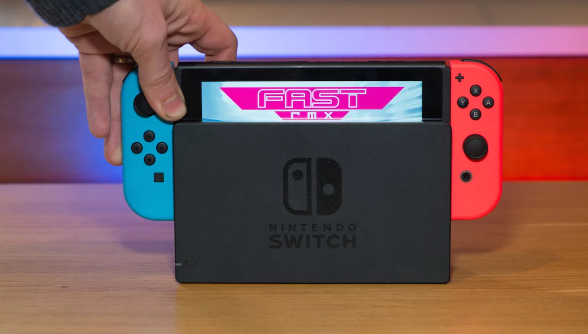 The Nintendo Switch transitions very quickly between TV and handheld mode