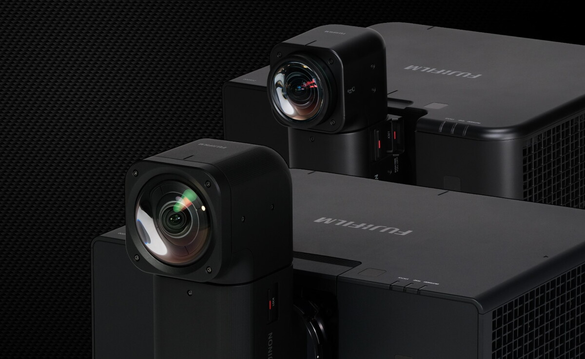 Cyclops laser projector goes super bright up to 400 inches