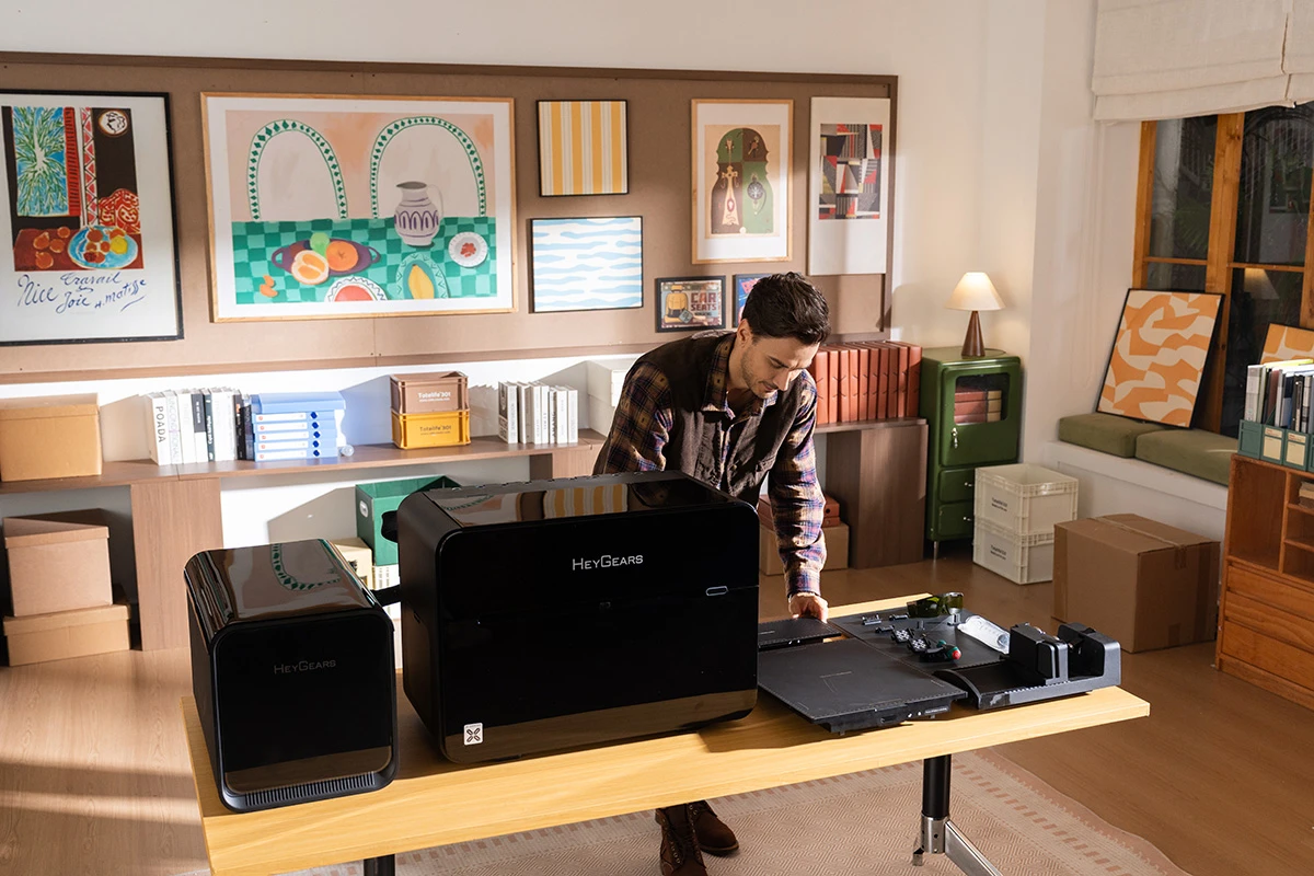 The G1X supports a range of print beds and accessories for different print jobs, and promises not to stink up the place so you can comfortably use it at home