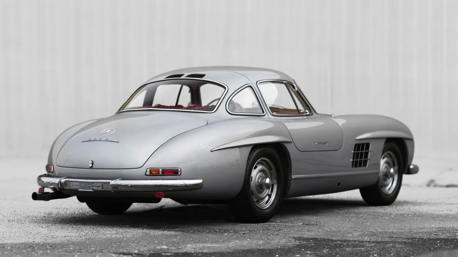 The 1955 Mercedes-Benz 300 SL Alloy Gullwingwas passed in with a high bid of $4,500,000