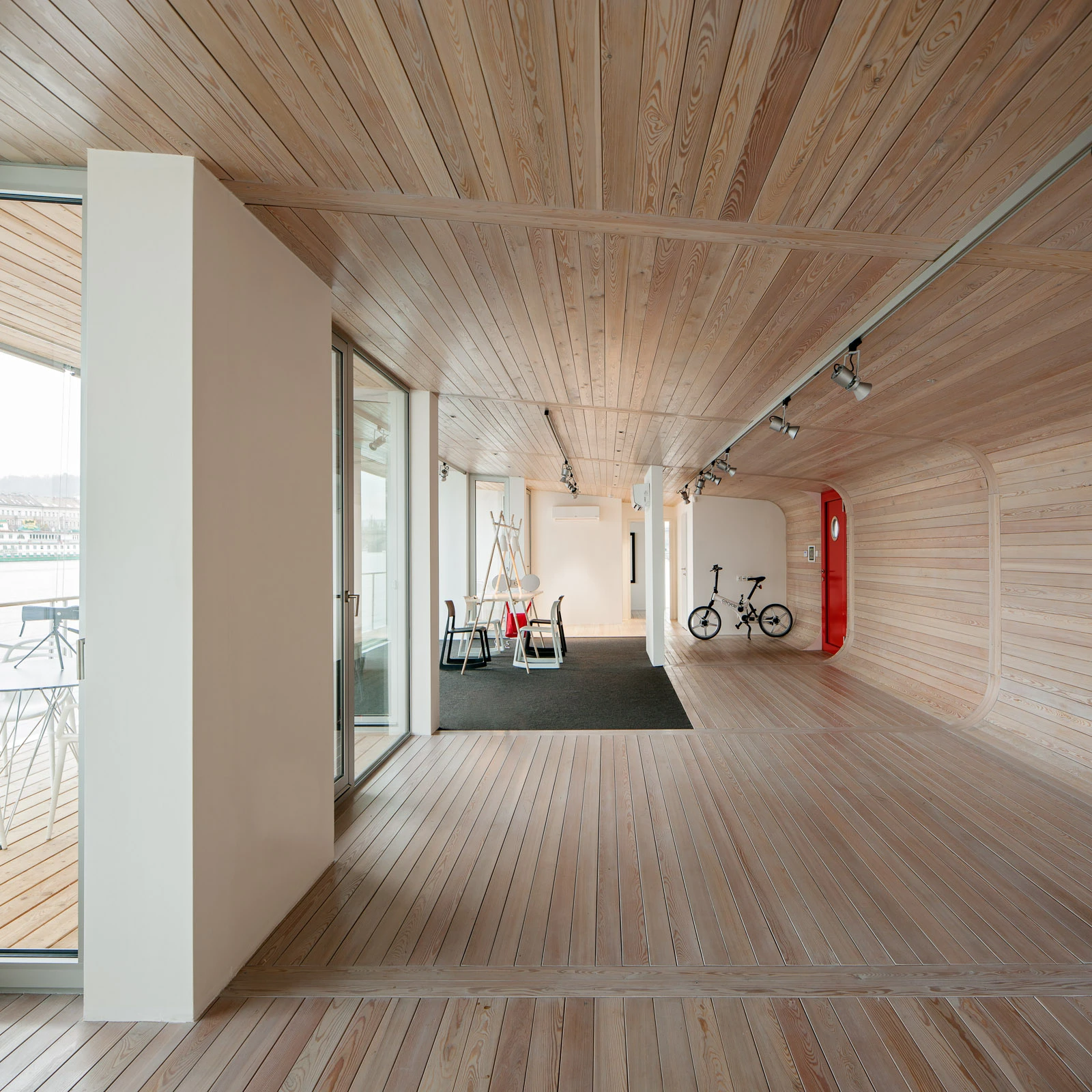 The land-based Port X starts at €164 000 (US$225,000), while the houseboat unit will set you back from €181,000 ($248,000), depending on options (Photo: Port X)