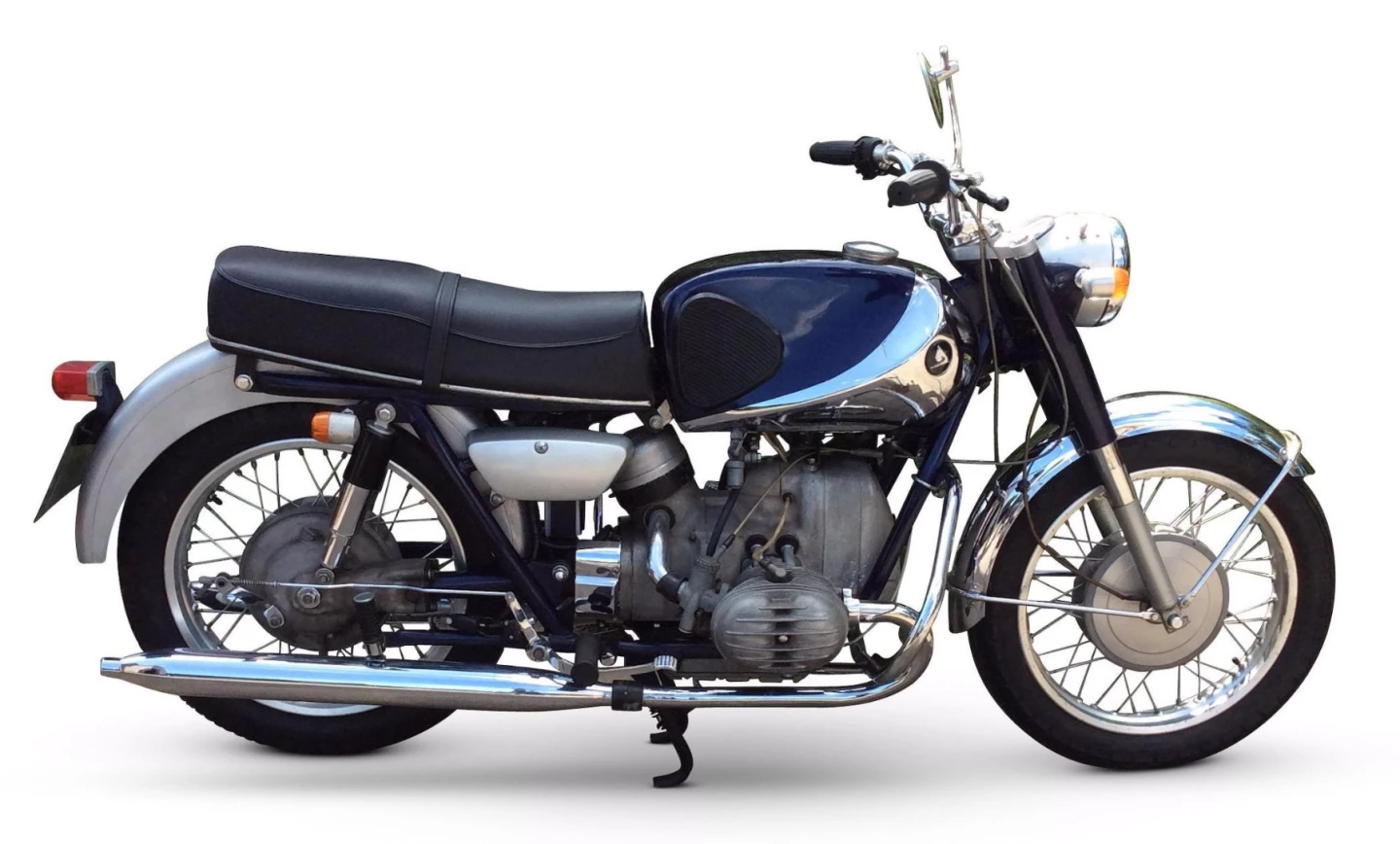 This 1965 Marusho 500 Lilac, Lot 136 at Bonhams Autumn Stafford Sale (18-Oct-15) is estimated to sell for between £5,000 and 6,000 ($7,500 and $9,000)