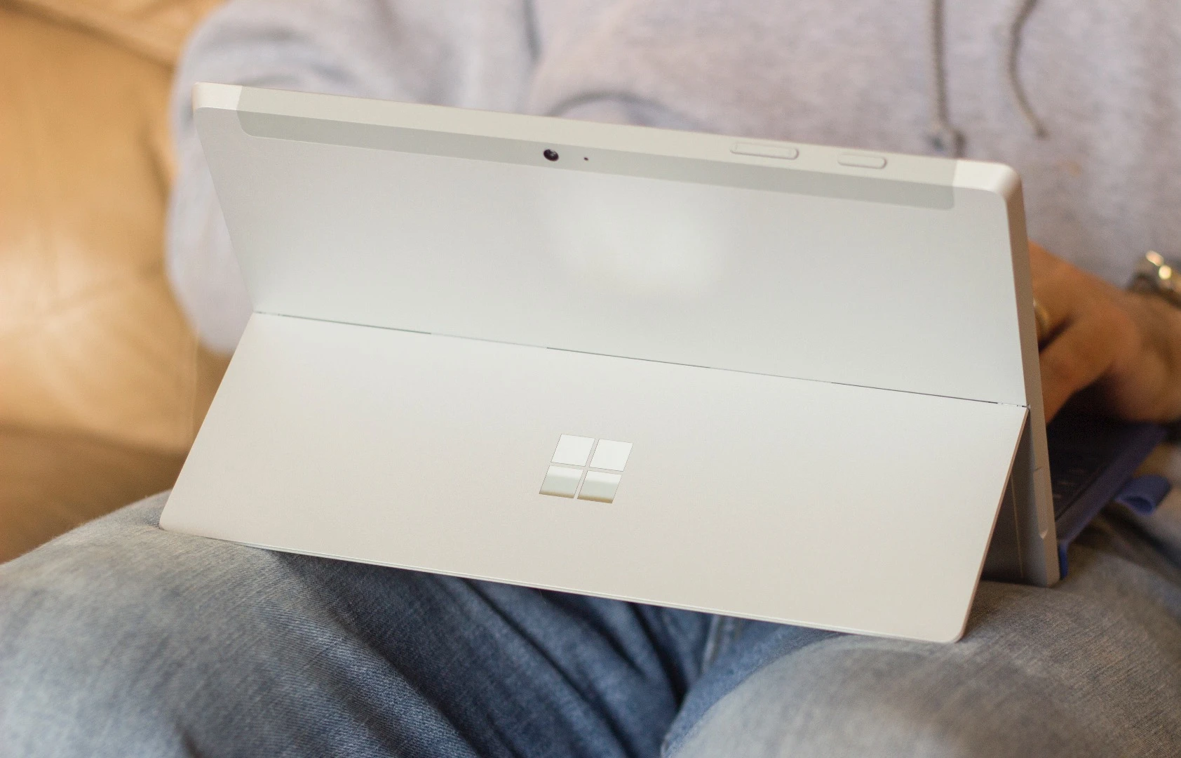 Typing on the Surface 3 (Photo: Will Shanklin/Gizmag.com)