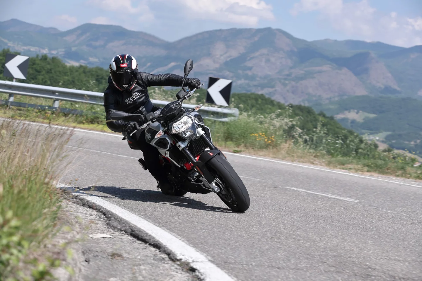 Aprilia gave the new Shiver an upgraded frame, fork and aluminum wheels