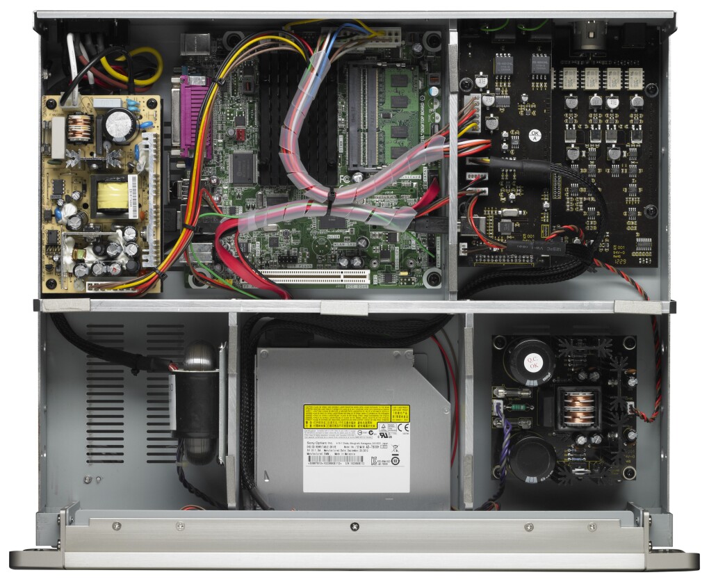 The Parasound CD1 has aluminium partitions to reduce noise