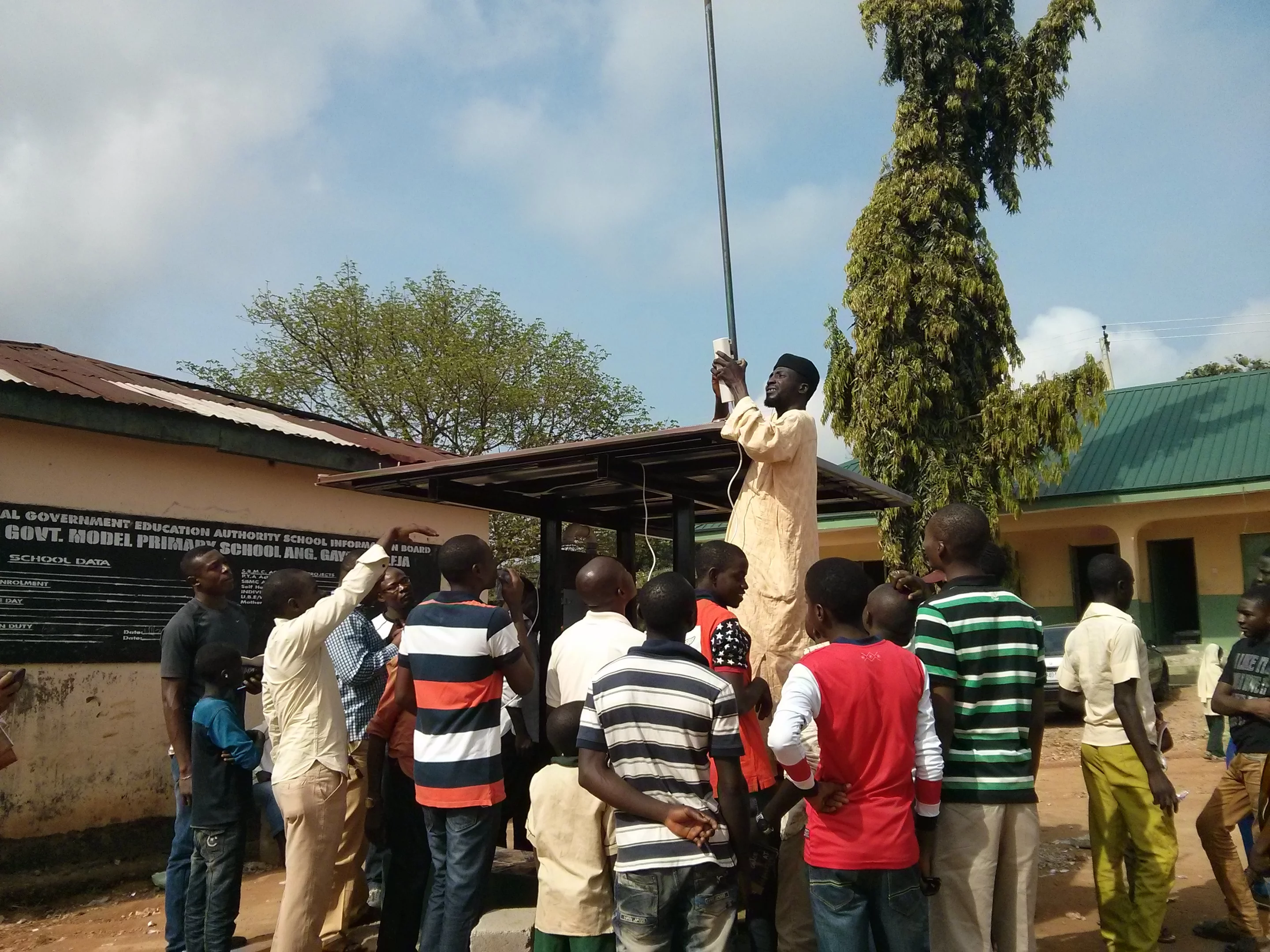 The kiosks run completely off-grid using solar power, and internet access comes via satellite or cell-network based connectivity (Photo: Roland Wells)