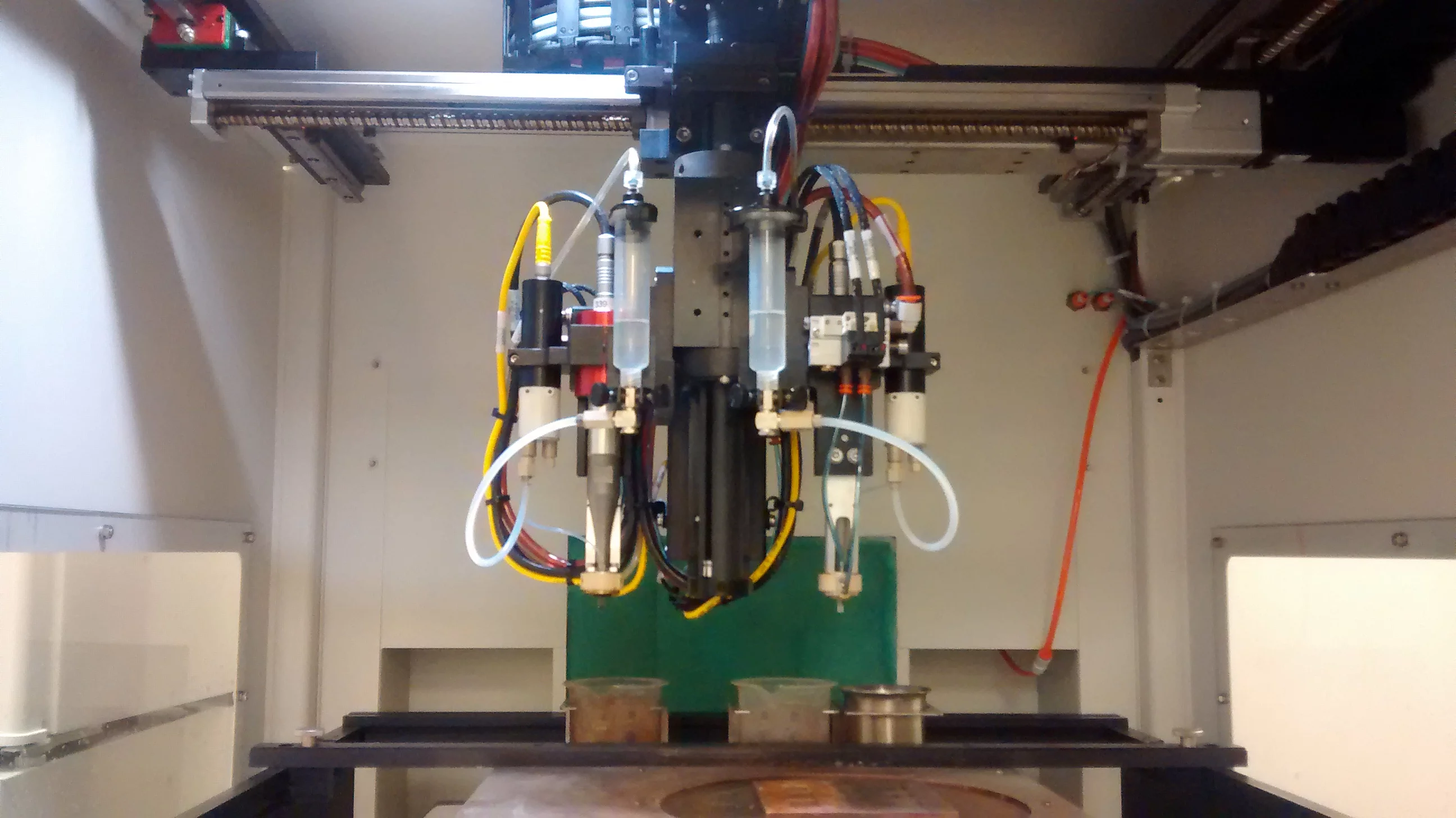 The spray heads are able to deposit perovskite in any desired pattern (Photo: Alex Barrows/University of Sheffield)