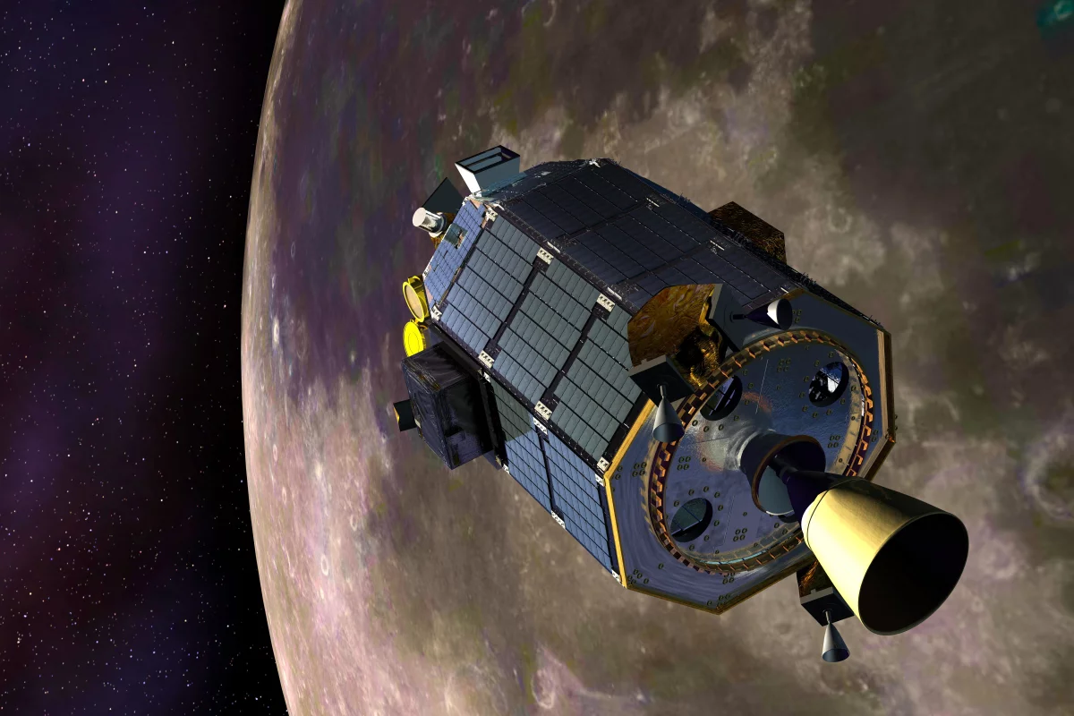 Artist's concept of LADEE entering lunar orbit (Image: NASA)