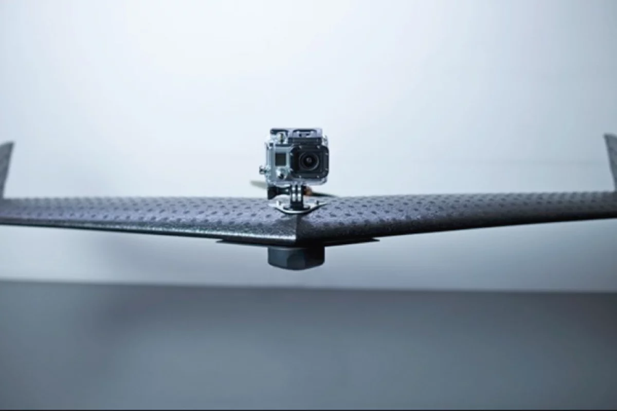 The LA100 is designed to carry a GoPro HERO3 for capturing aerial images