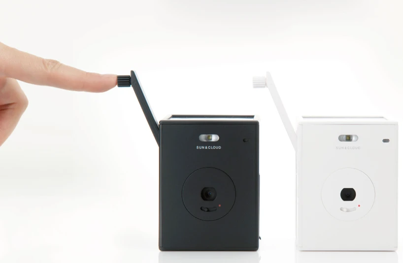 The Sun and Cloud camera features a 3-megapixel CMOS sensor, and though its up to ISO800 sensitivity won't grab you a flash-free, low-light shot, the built-in LED flash should help in this regard