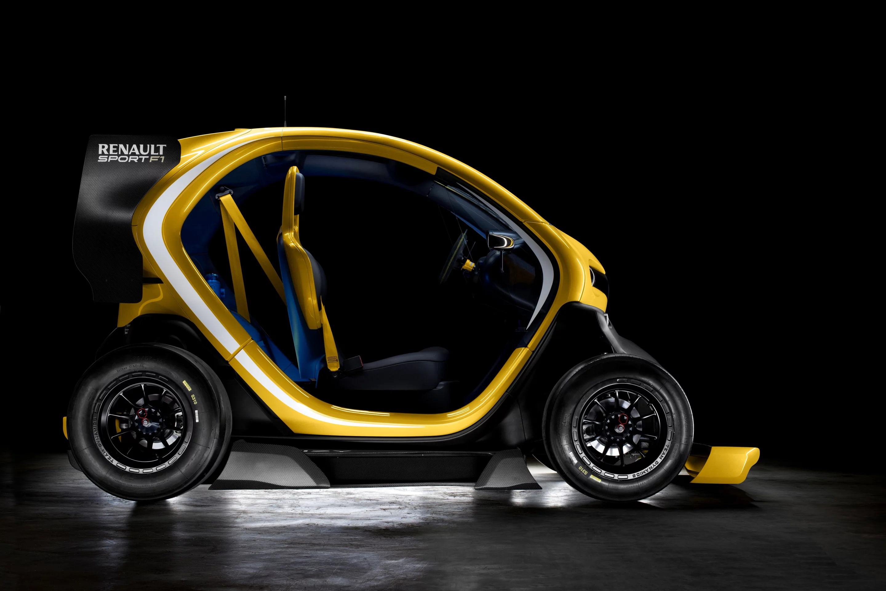 Twizy Sport F1, now with room enough for one