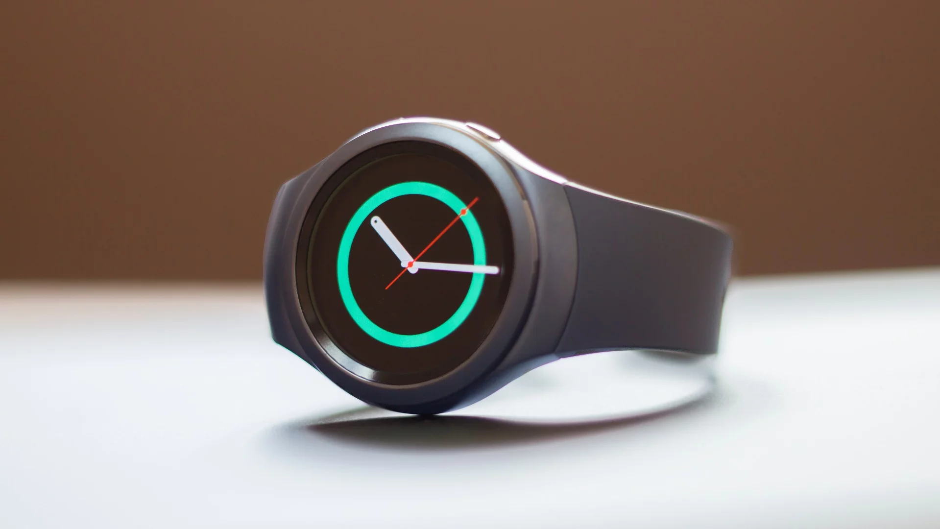 The sleek and minimal design of the standard Gear S2