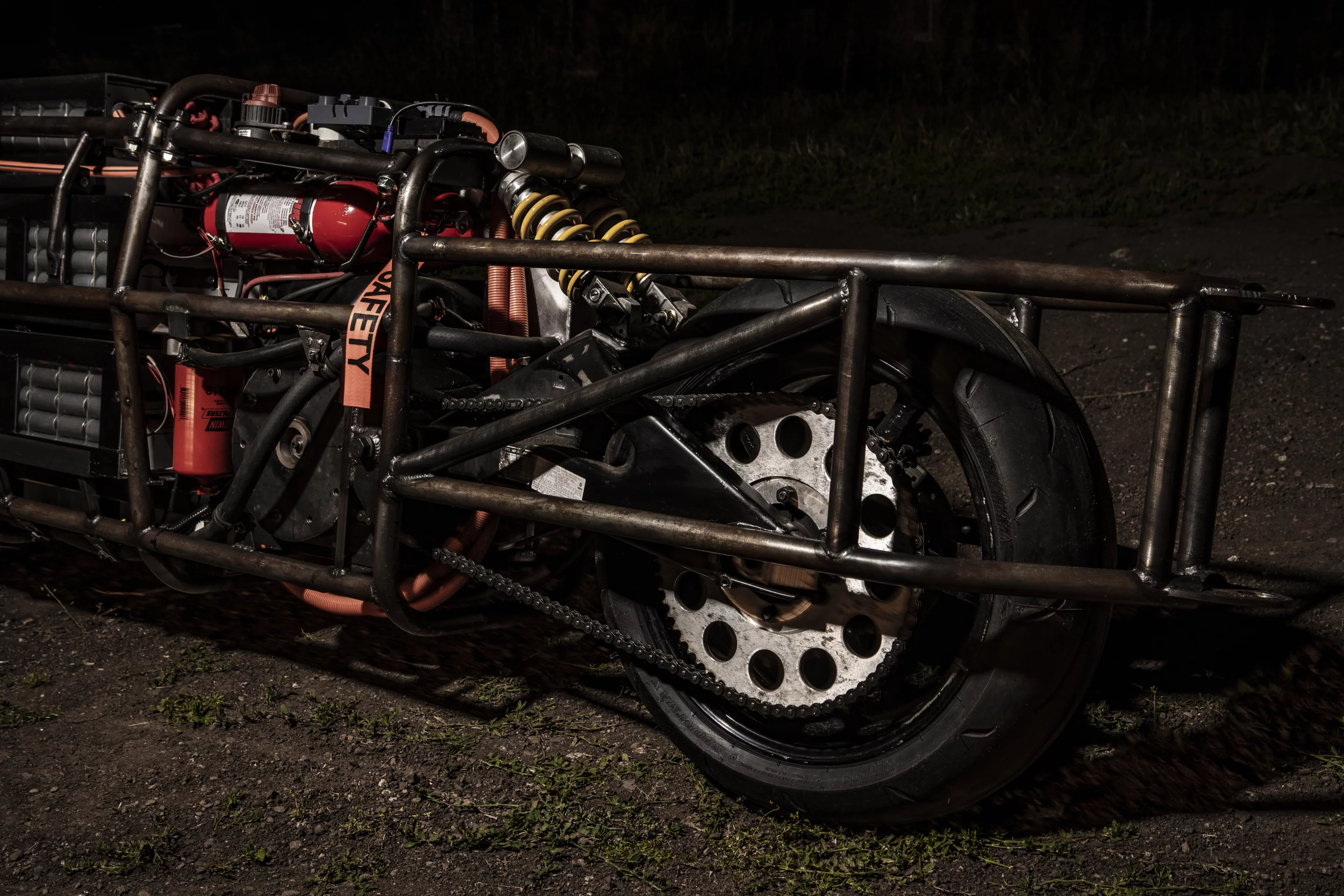 Rear wheel and twin shock suspension