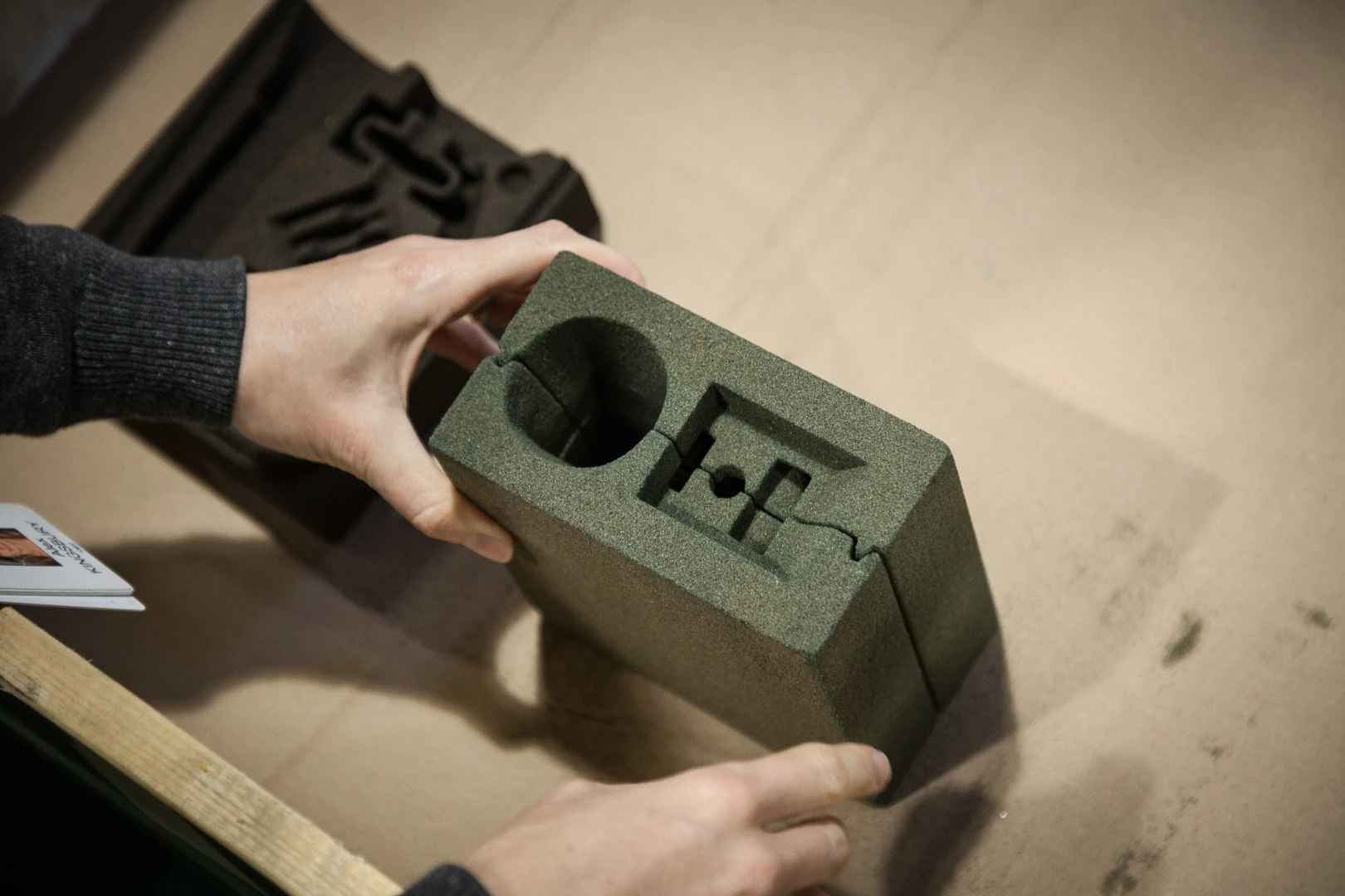 Voxeljet VX1000 sand printer - printed sand casting mold