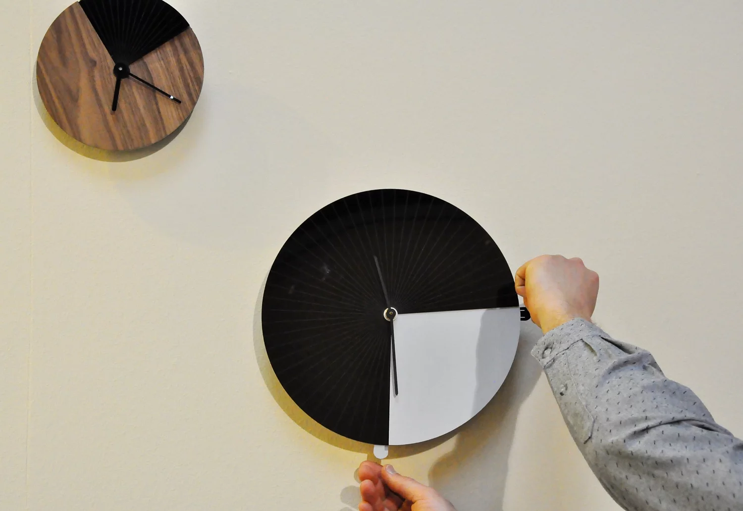 Creative clock design by Burofamos Philippkafer