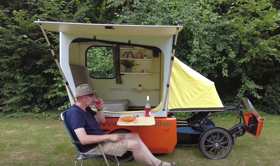 No reason to remain cooped up — the table attaches outdoors, as well as in, so pack a folding chair and enjoy the scenery