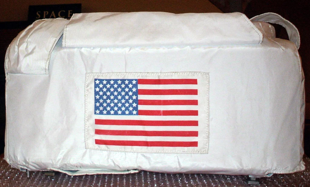 The pouch was hidden behind the flag on an OPU similar to this one