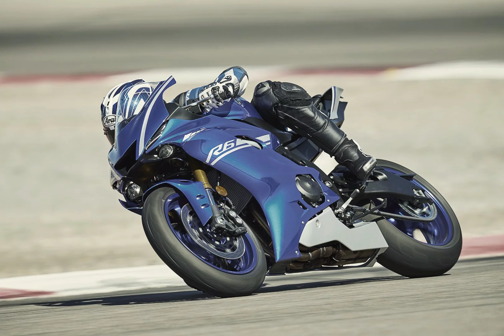 The 2017 Yamaha YZF-R6 in action