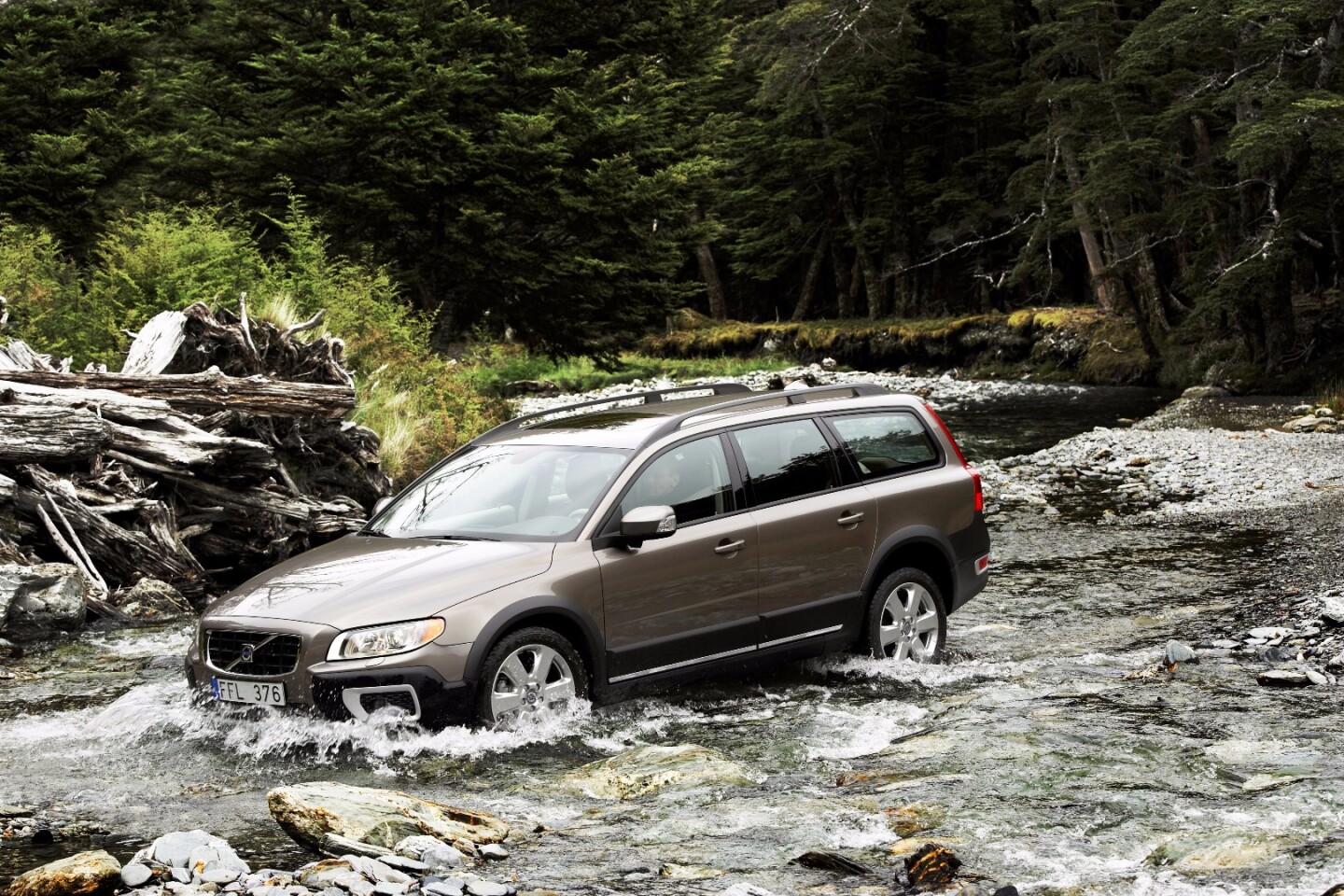 XC70 Cross Country goes for a swim