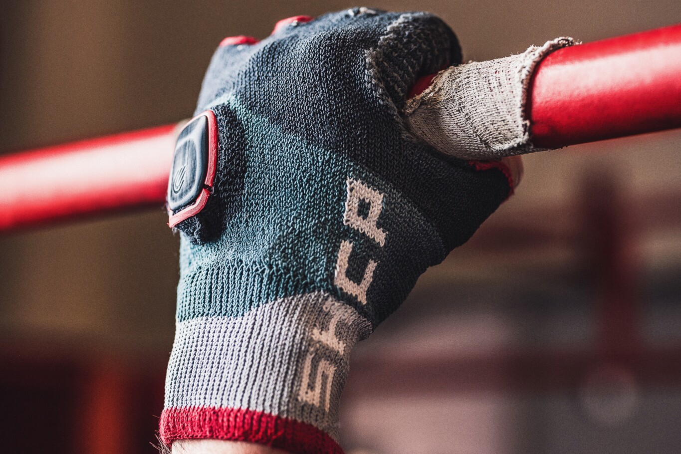 Shape.Care gloves are fully washable – once the electronics module is removed