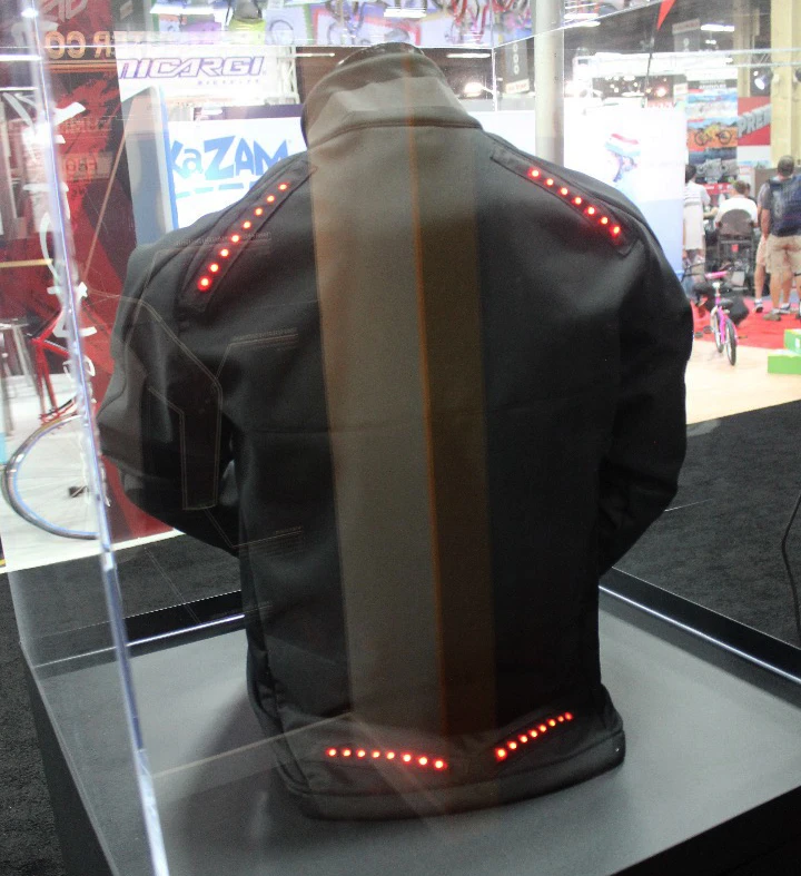 When a cyclist's smartphone detects deceleration, the jacket's LEDs will light up to indicate braking