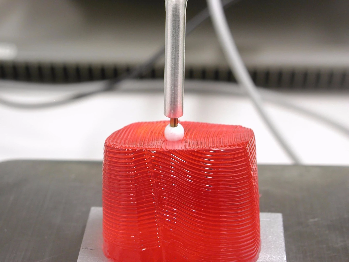 The smart scalpel has been tested on artificial tissue with what the researchers claim to be excellent results