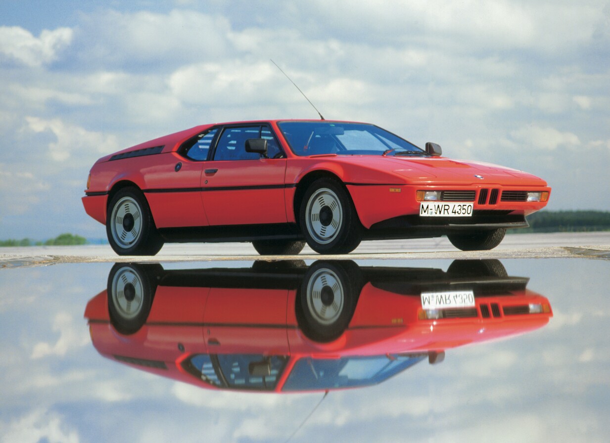 The road going M1 lost the big wings of the racecar for a sleeker silhouette