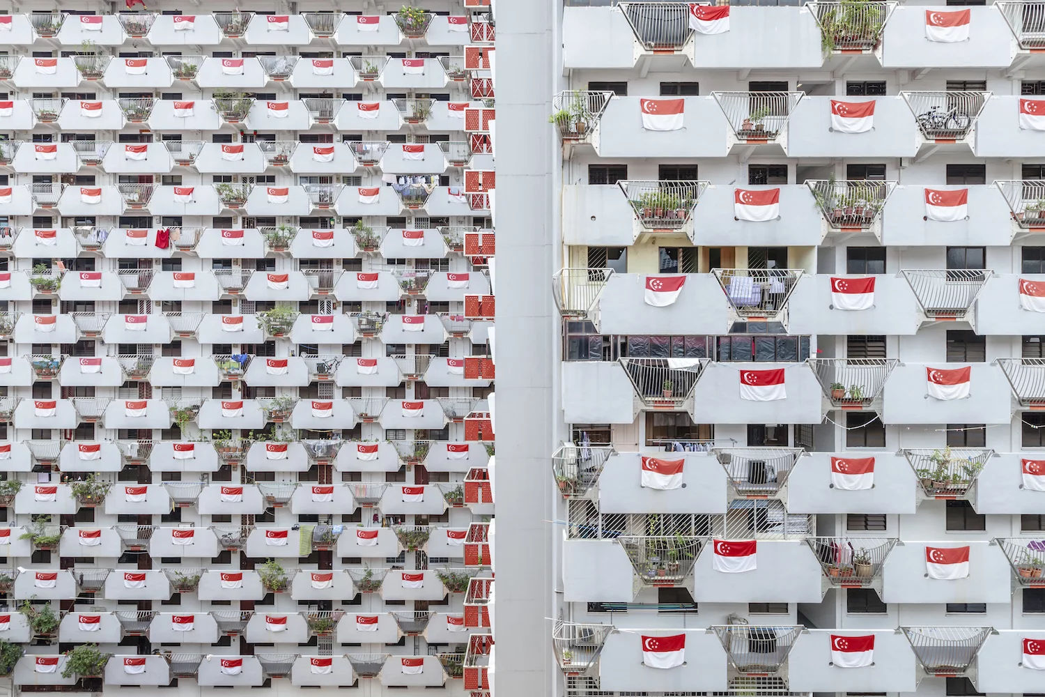 Singapore's Siyuan Ma documented the patterned balconied facade of the Selegie House in Singapore, by the Housing and Development Board. The image was entered into the Buildings In Use category