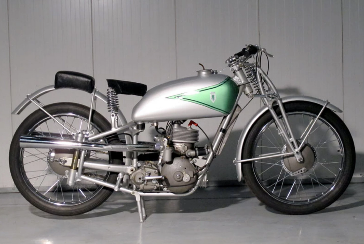 This extremely rare 1938 DKW SS 250 'Split Single' is believed to be one of only six built by the factory, is presented in good running order and accompanied by correspondence from the restorer together with photographs detailing the restoration of the engine and frame. This highly desirable racing machine is destined to become one of the most expensive two-strokes ever sold.