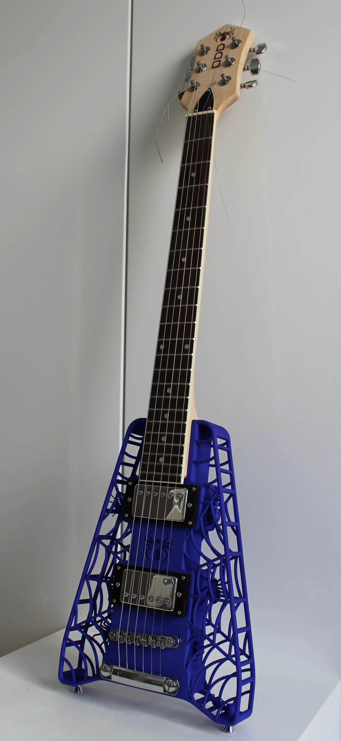 Olaf Diegel describes the tone offered by the 3D-printed plastic (or plastic/aluminum) instruments as not being quite as bright as guitars with bodies fashioned from wood but the forthcoming production models should take care of that