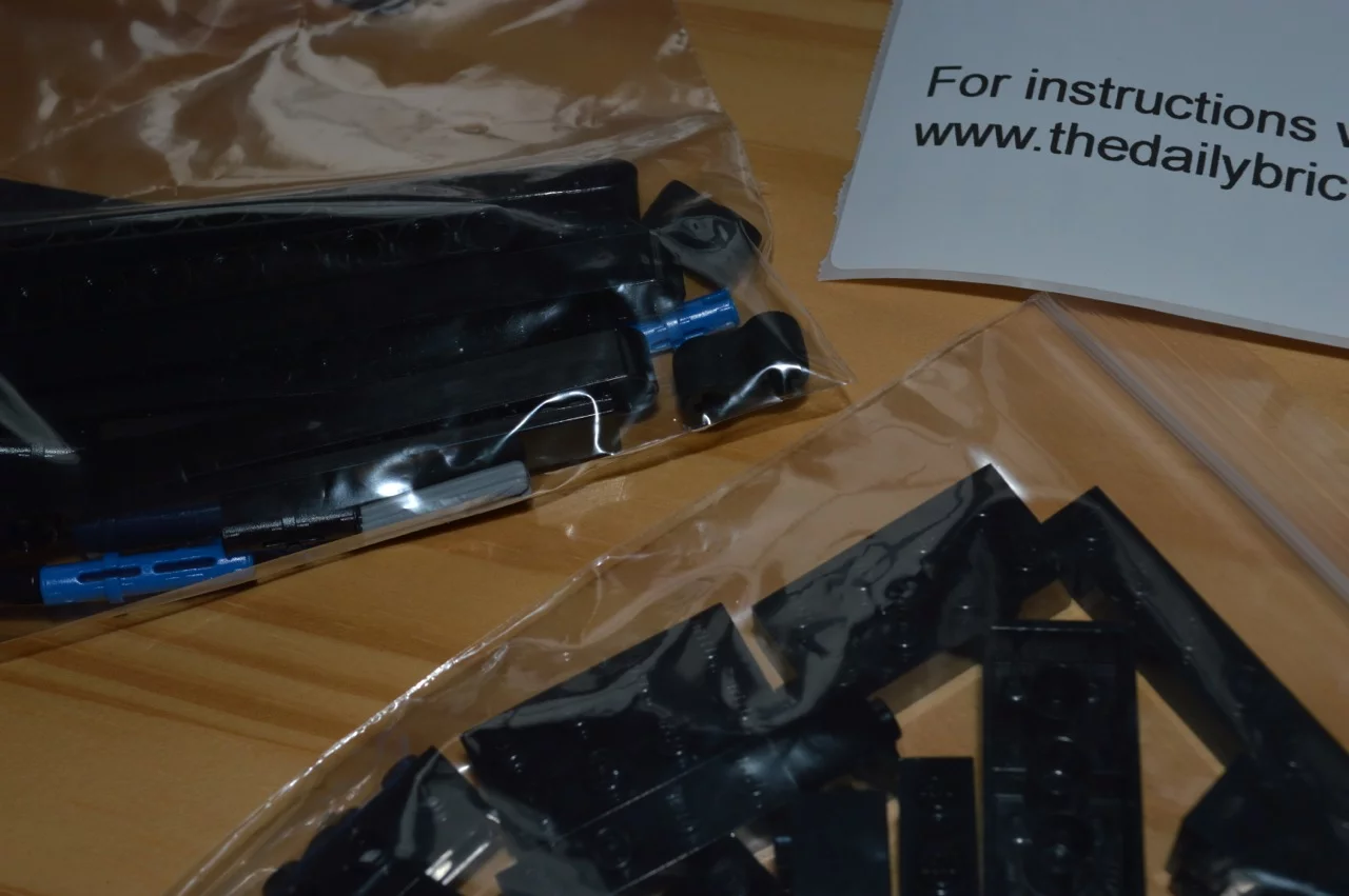 Assembly guide step zero: unpacking (Photo: Gizmag)