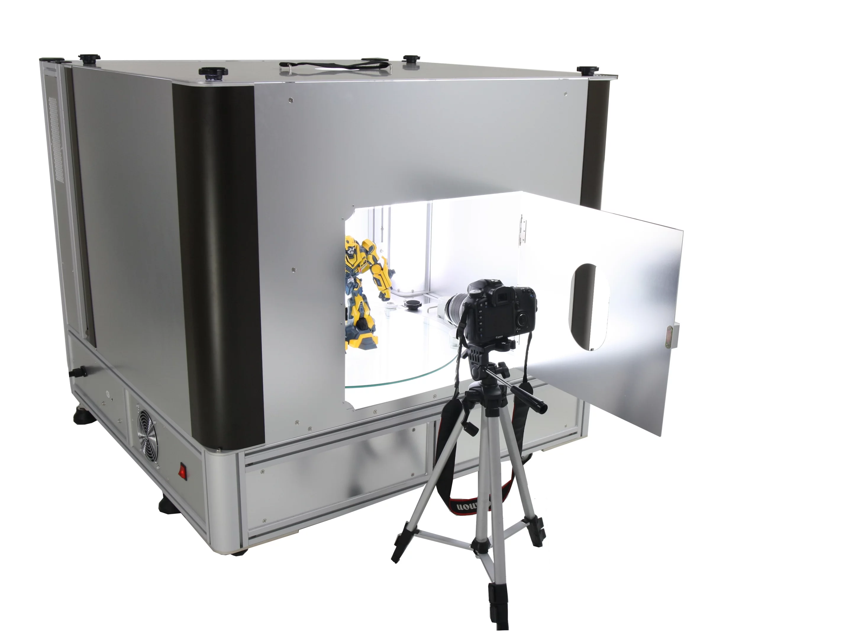 Ortery Technologies has released what is described as the world's first desktop photo studio to take product shots or create 360 degree animations with a pure white background