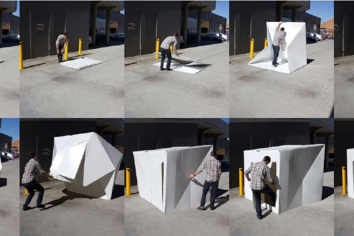 The Compact Shelter designed by Alastair Pryor pops up and down in less than two minutes
