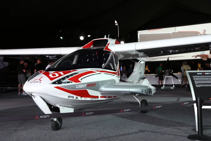 The first production version of the ICON A5 on display at EAA AirVenture this week (Photo: Angus MacKenzie/Gizmag.com)