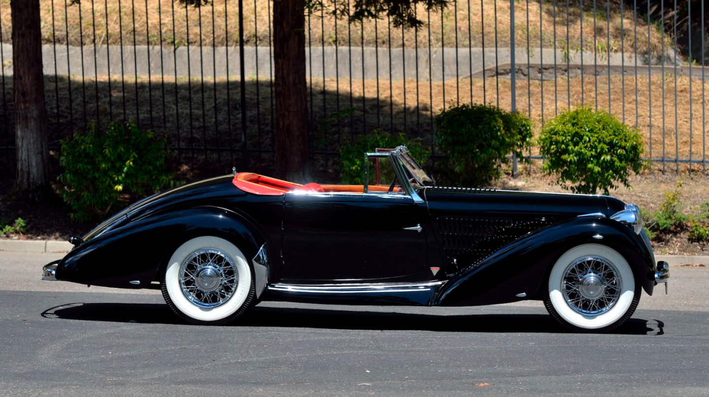 1938 Talbot-Lago T120 Roadster | Estimate: from $900,000 to $1,100,000 | Auction House: Mecum | Official Auction Description
